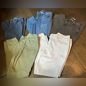 Love high waisted skinny jeans? All are size 8/9 😍😍